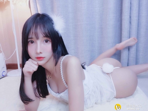 小小奶瓶 – 私人订制 [23P+5V/4G]